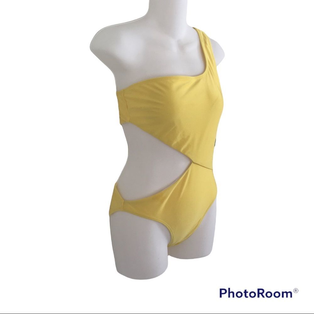 Stylish Yellow Medium Swim Suit NWT